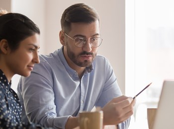 Sæt strøm til ISO/IEC 27002 med CIS18